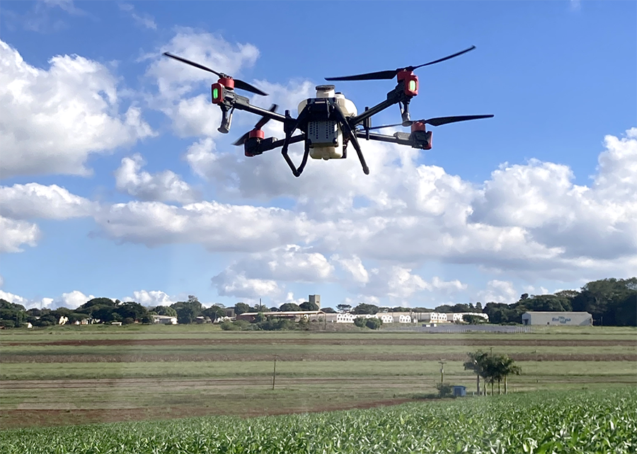 Drones ganham espaço nas atividades brasileiras e viram opção para agricultores e falar de serviço
